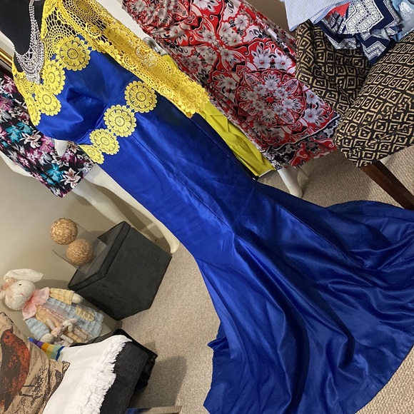 Wedding attire is perfect in royal blue and yellow! - Picture 11 of 13